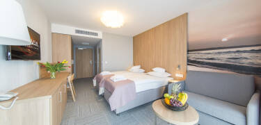 The hotel has comfortable and modernly furnished double rooms, some with direct sea views.