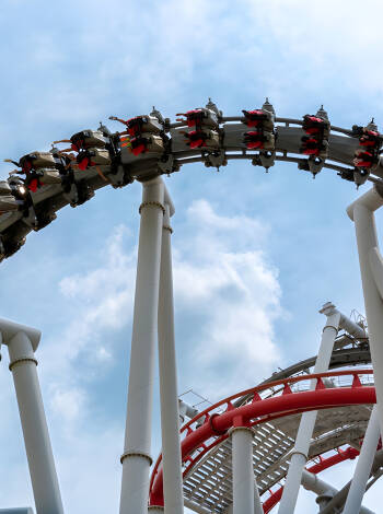 Gardaland är en av Italiens största nöjesparker. Missa inte detta paradis för barn och vuxna som gillar åkattraktioner.