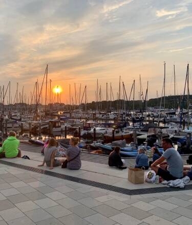 Die wunderbare Rundpromenade in Travemünde lädt zu einem entspannten Spaziergang ein.