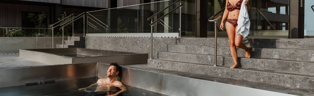 Koppla av och ladda batterierna i hotellets spa med lugnande behandlingar i en fridfull miljö.