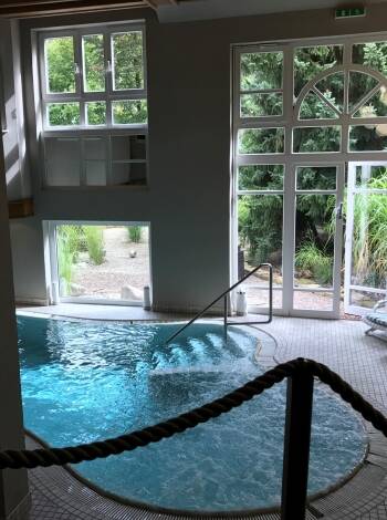 Dere har gratis tilgang til wellnessområdet med basseng, sauna, dampbad og boblebad.