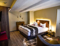 You will stay in rustic and elegant rooms offering a high level of comfort.