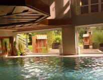 Dere har gratis tilgang til wellnessområdet med basseng, sauna, dampbad og boblebad.