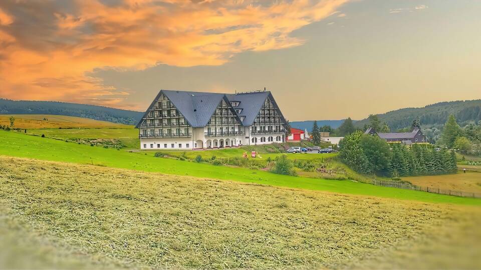 Alpina Lodge er et firestjernet bjerghotel midt i hjertet af Erzgebirge.