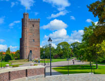Besuchen Sie den mittelalterlichen Turm von Kärnan.