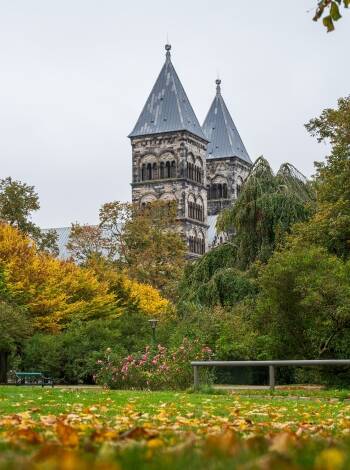Smidig tillgång till Lund med dess historiska domkyrka och vackra botaniska trädgård.