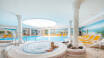 Din vistelse inkluderar tillgång till pool och bastu på ett närliggande systerhotell.