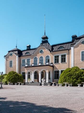 Nyt en herlig slottsferie i Sverige med avslapping, god mat, aktiviteter og natur i et herlig lifestyle-konsept, hvor det er noe for enhver smak.