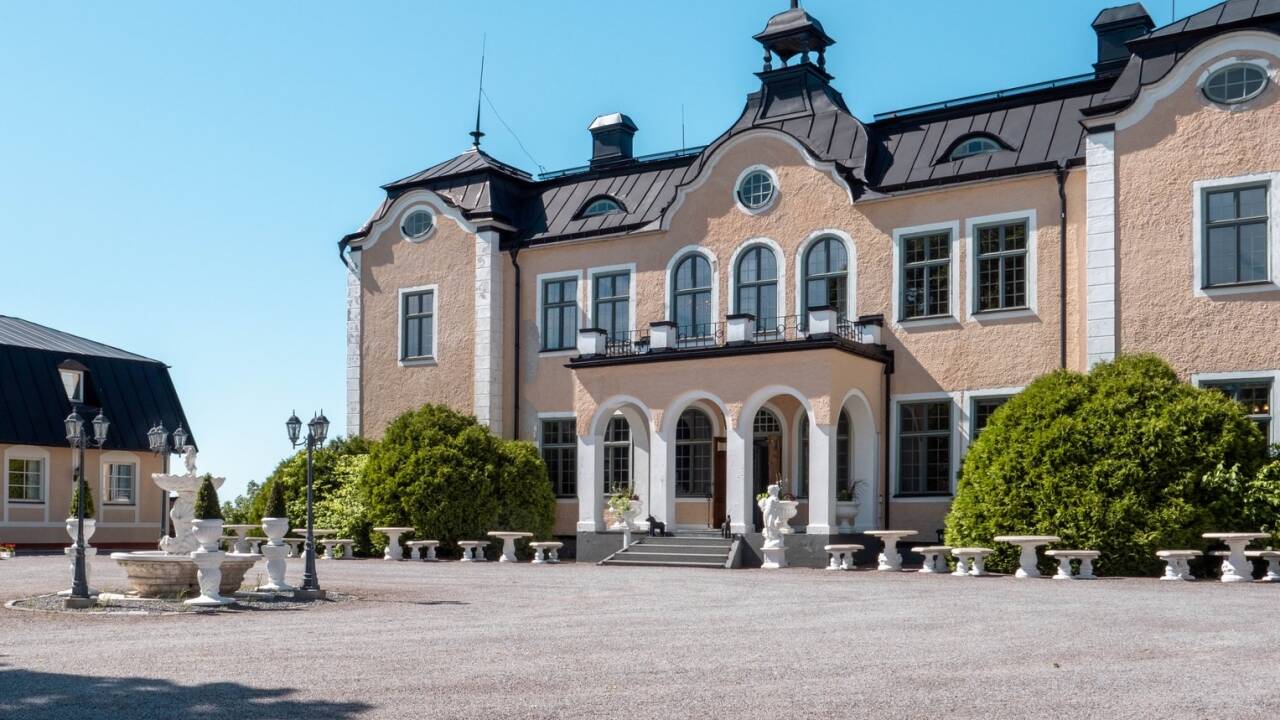 Genießen Sie einen schönen Schlossurlaub in Schweden - mit Entspannung, gutem Essen, Aktivitäten und Natur. Ein herrliches Lifestyle-Konzept, das für jeden etwas bereit hält.