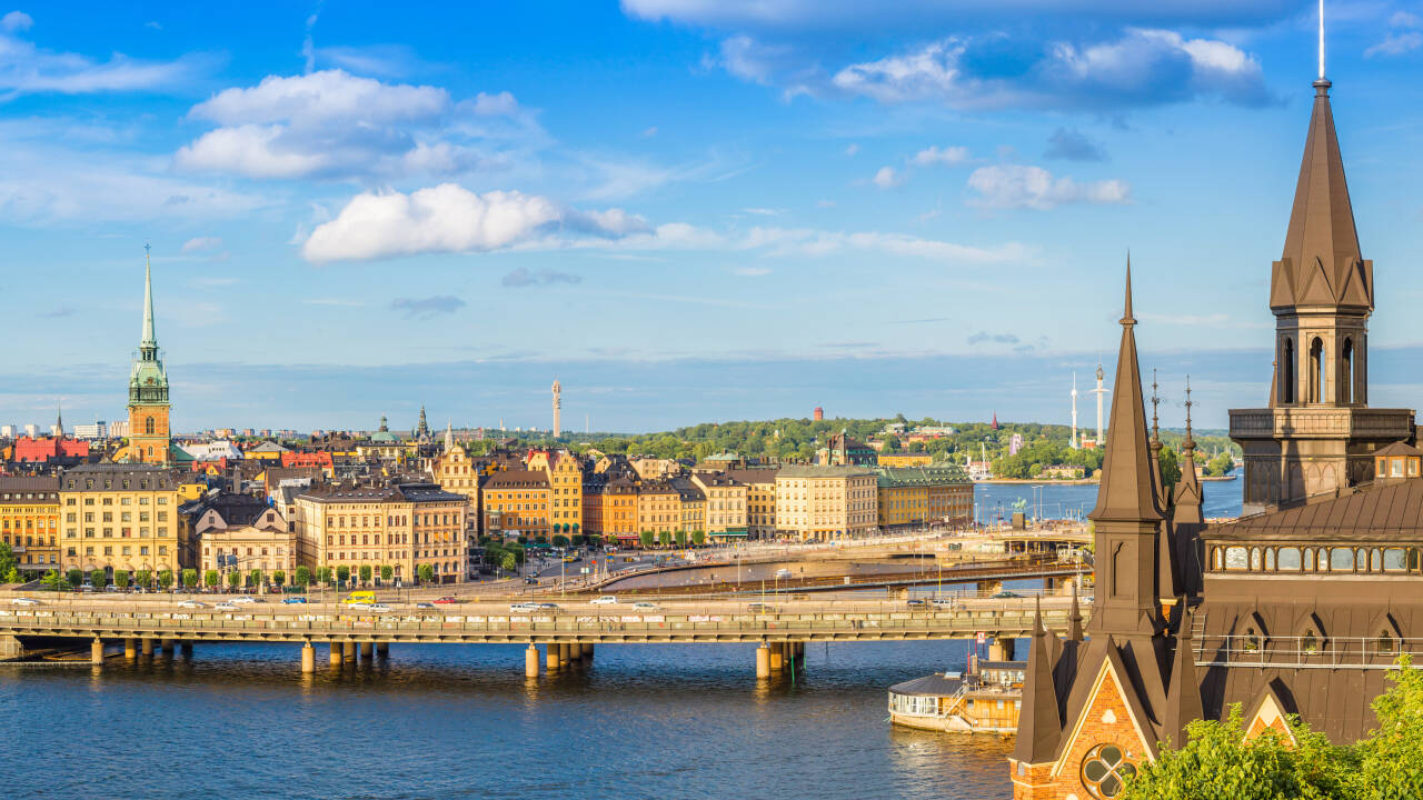 Besuchen Sie die schwedische Hauptstadt Stockholm, die weniger als eine Stunde Fahrzeit vom Hotel entfernt ist.