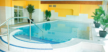 Hotellets spa har innendørsbasseng og badstue, og sørger for perfekt avslapning.