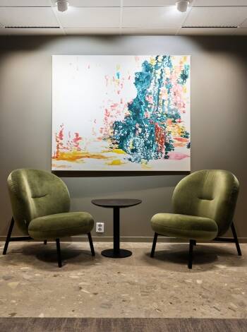 Entdecken Sie die Hotelgalerie mit Kunstausstellungen und lokalen kreativen Werken.