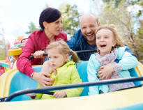Familjer kan ha en riktigt rolig dag på Hunderfossen Adventure Park.