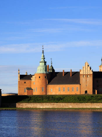 Take a wonderful trip to Kalmar and explore the city's sights, culture and history.