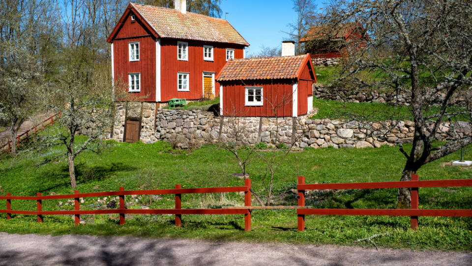 Oplev Småland og Vilhelm Mobergs fødested under en ferie på Amigo Hotell i Emmaboda.