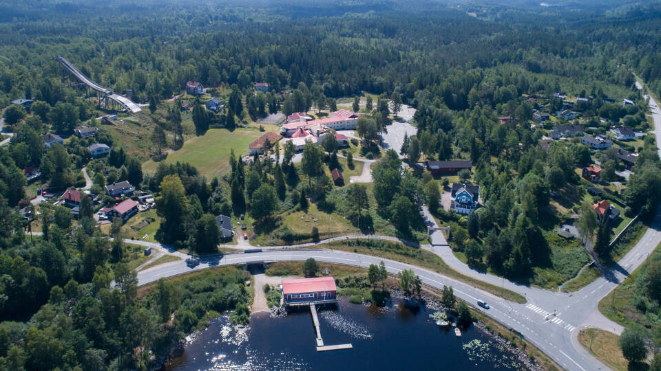 På Hindåsgården Hotel & Spa venter et varmt og afslappende miljø, og her er skoven jeres nærmeste nabo.