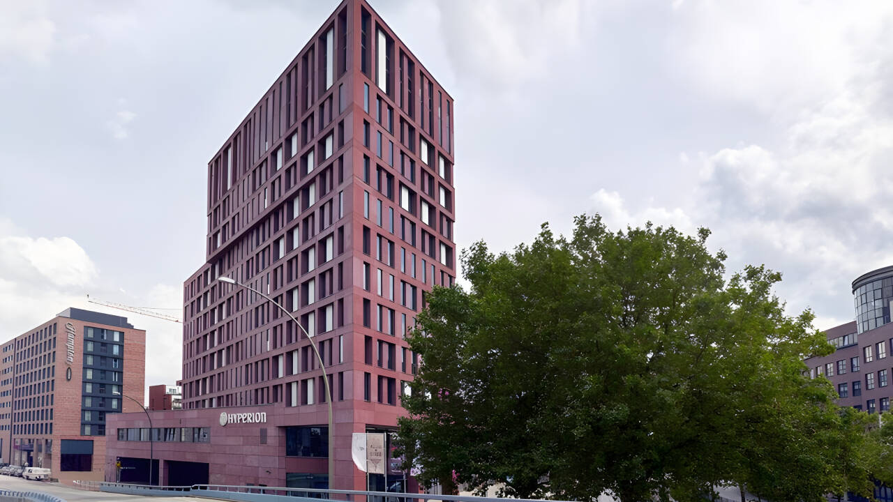 Das Hyperion Hotel Hamburg City ist gut an den öffentlichen Nahverkehr angebunden, sodass Sie Hamburg bequem erkunden können.