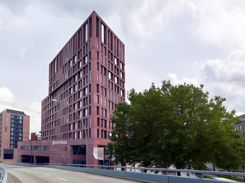 Hyperion Hotel Hamburg City har gode forbindelser med offentlig transport, hvilket gør det nemt at komme rundt i Hamborg.