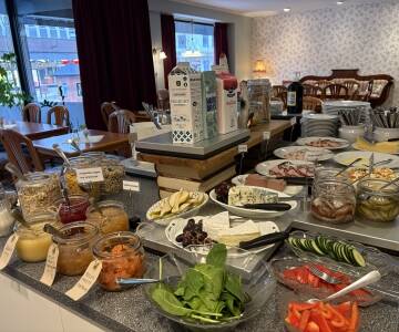 Hotell Bele har også en koselig kafé med hjemmelaget brød og deilig syltetøy.