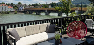 Located in Bad Saeckingen's historic district on the banks of the Rhine, the hotel offers beautiful views from its large terrace.
