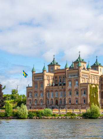 Experience 'Stora Sundby Slott', which you will find just about half an hour's drive from Eskilstuna.