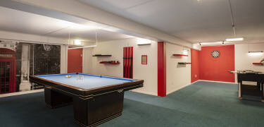 På hotellet kan I tage et spil billard, dart, bordtennis eller bordfodbold