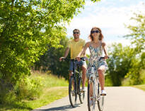 Die umliegende Natur ist perfekt für schöne Spaziergänge und Radtouren - ideal für einen Aktivurlaub in Smaland.
