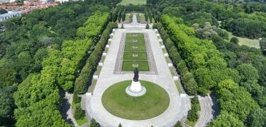 Erkunden Sie die historische Hansestadt Treptow an der Rega, die nur 10 Kilometer entfernt ist.