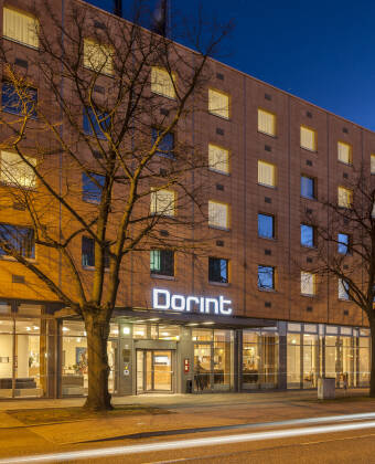Oppdag den perfekte blandingen av storbyferie og natur på Essential by Dorint Berlin-Adlershof.