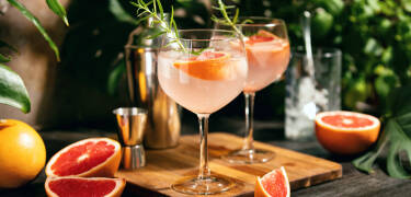 Cocktails and other refreshing drinks are served at the hotel bar - a great end to an exciting day in Berlin.