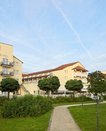 Im Hotel Dorint Marc Aurel Resort erwartet Sie eine ideale Lage mit schneller Anbindung an die Autobahn.