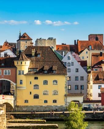 Begeben Sie sich auf spannende Ausflüge, zum Beispiel in die Donauschlucht, zum Kloster Weltenburg oder in die UNESCO-Welterbestadt Regensburg.