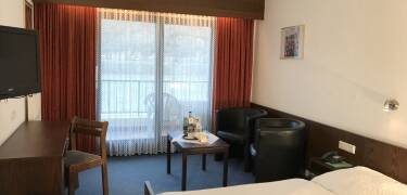Hotel Rheinlust offers functionally furnished rooms, with an optional Rhine view.