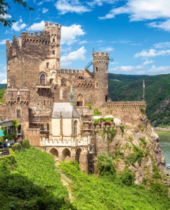 Discover numerous sights and attractions, including the stunning Burg Rheinstein castle.