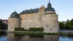 Eller dra på en utflukt til Örebro og besøk byens imponerende slott.