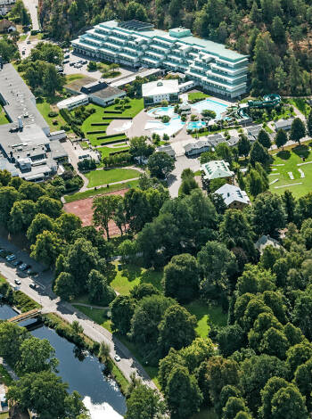 Das Ronneby Brunn Hotel liegt in einer grünen Umgebung und bietet Wellness mit einem umfangreichen Spa-Programm.