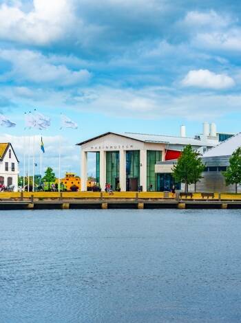 The Naval Museum, one of the region’s top attractions, is an easy 600-metre walk from the hotel.