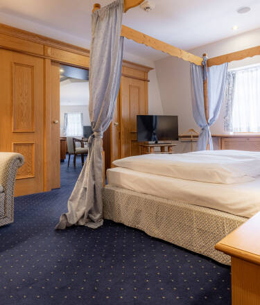 Die Hotelzimmer bieten stilvoll und modern jeglichen Komfort für Ihren Aufenthalt.