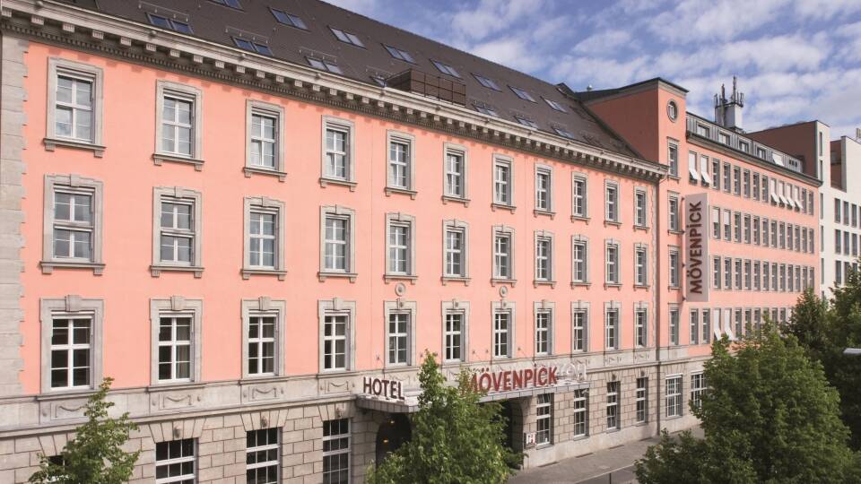 Erleben Sie im Mövenpick Hotel Berlin eine harmonische Mischung aus historischem Charme und moderner Eleganz.