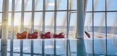 Koppla av på Spa Flow med pool, bastu, ångbad och fitnessfaciliteter.