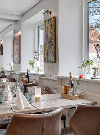 Spis en god 3-retters middag i hotellets fine restaurant.
