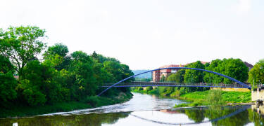 Byens beliggenhet nær Weser -elven ligger perfekt til å spasere langs bredden, eller ta en båttur på elven og se byen fra en unik vinkel