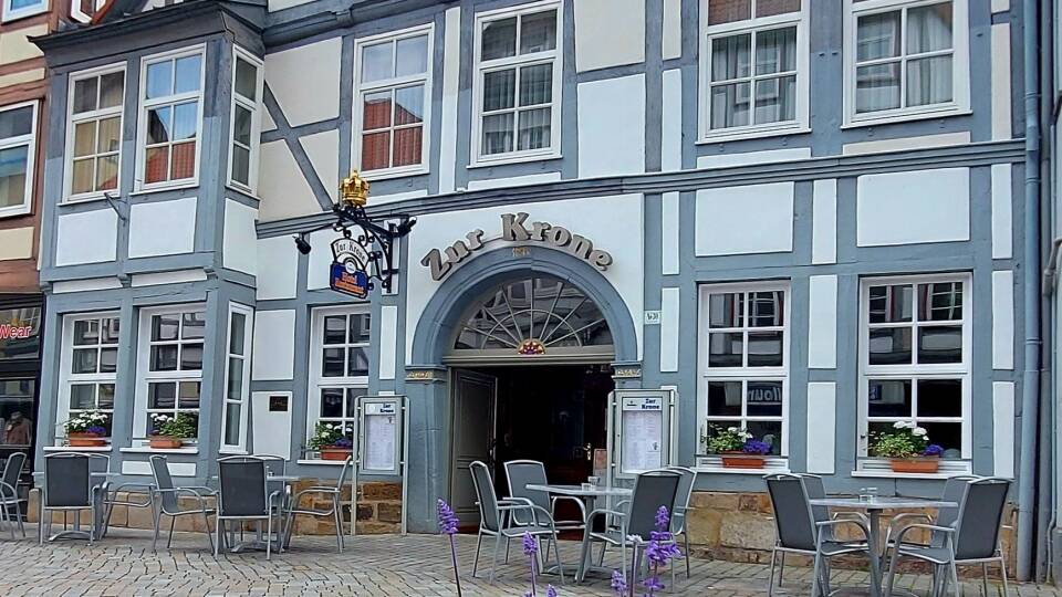 Located in the pedestrian zone in the heart of Hameln's charming Old Town, Hotel zur Krone Hameln offers a good base for sightseeing.