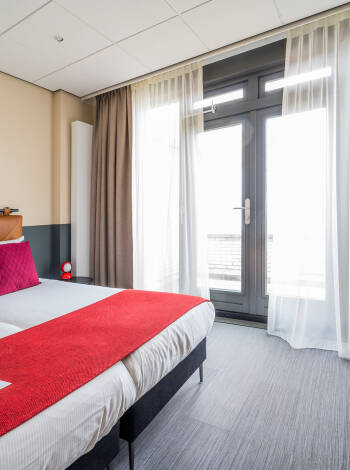The restaurant - and some rooms - have a lovely view of the sandbanks.