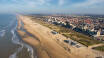 Two Brothers Noordwijk Beach har en suveræn beliggenhed, direkte ved stranden