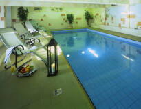 En 10 x 4 meter inn dør svømmebasseng seng venter på deg på Alpenhotel Ramsauerhof.