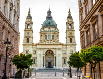 Beskåda den imponerande basilikan i Budapest under en sightseeingtur.