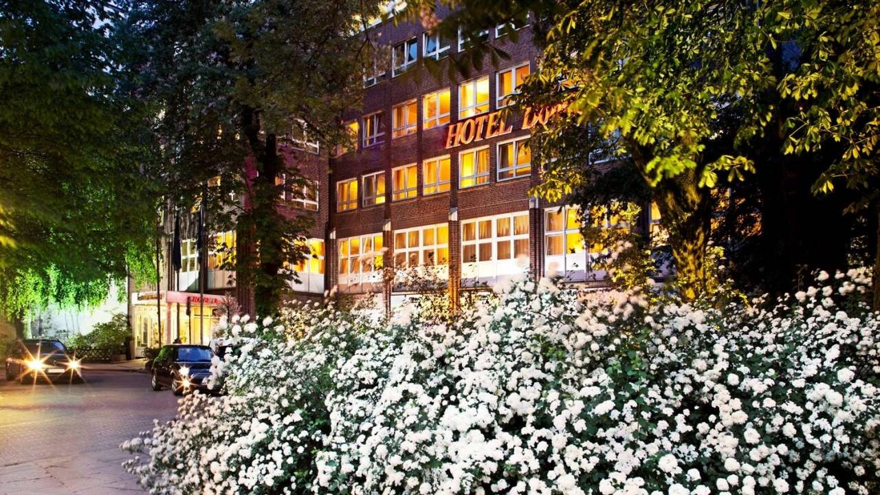 Bara 3 km från stadskärnan är detta fyrstjärniga hotell en perfekt utgångspunkt för att upptäcka Hamburg.
