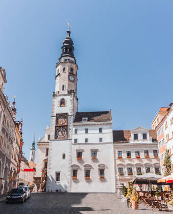Görlitz, die östlichste Stadt Deutschlands, wird oft als architektonisches Juwel mit über 4.000 geschützten Denkmälern beschrieben.