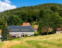 Det traditionelle hotel er perfekt beliggende i en region, der giver besøgende en unik mulighed for at befinde sig i krydset mellem Tyskland, Polen og Tjekkiet.